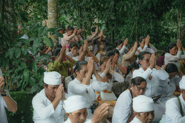 Ilustrasi ucapan selamat hari raya kuningan. Foto: Unsplash.com