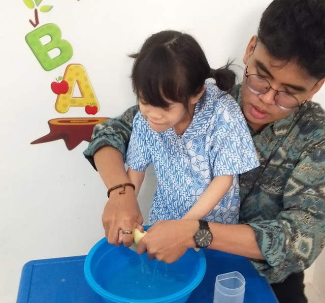 Pembelajaran Stimulasi Proprioseptif dengan Anak Berkebutuhan Khusus. (Sumber: Olahan Hasil Penulis)