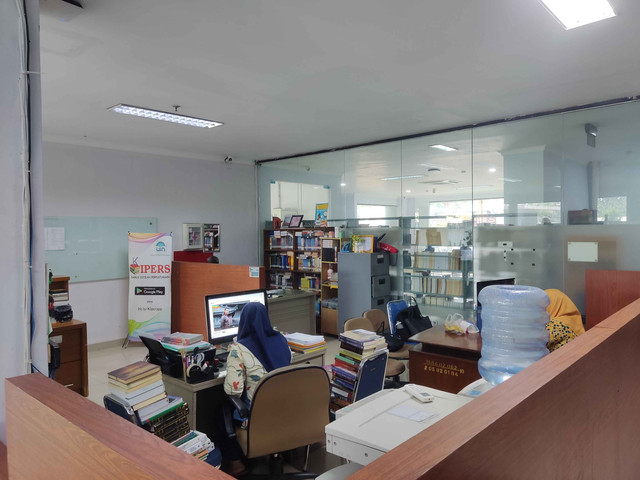 Dokumentasi Pribadi: Ruang Pustakawan Perpustakaan Fakultas Adab dan Humaniora Universitas Islam Negeri Syarif Hidayatullah Jakarta
