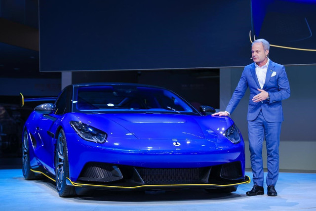 Mobil listrik konsep sport Denza Z debut global di Auto Shanghai 2025. Foto: Denza