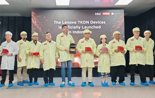 Peresmian pabrik perakitan produk Lenovo di PT Sat Nusapersada, Batam. Foto: Habib Allbi Ferdian/kumparan