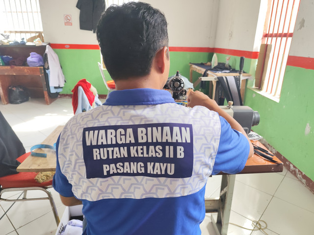 Optimalkan Pembinaan, Warga Binaan Rutan Pasangkayu Dibekali Pelatihan Menjahit