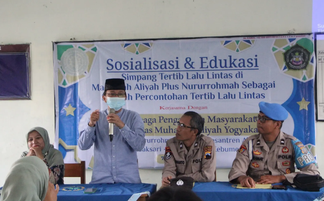 Dosen UMY Bentuk Sekolah Percontohan Tertib Lalu Lintas di Kebumen