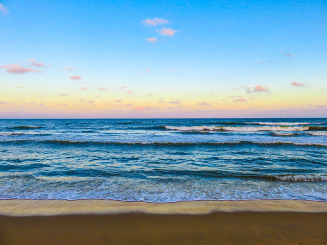 Pantai Keburuhan. Foto hanya ilustrasi, bukan tempat sebenarnya. Sumber: Pixabay/Life Of Pix