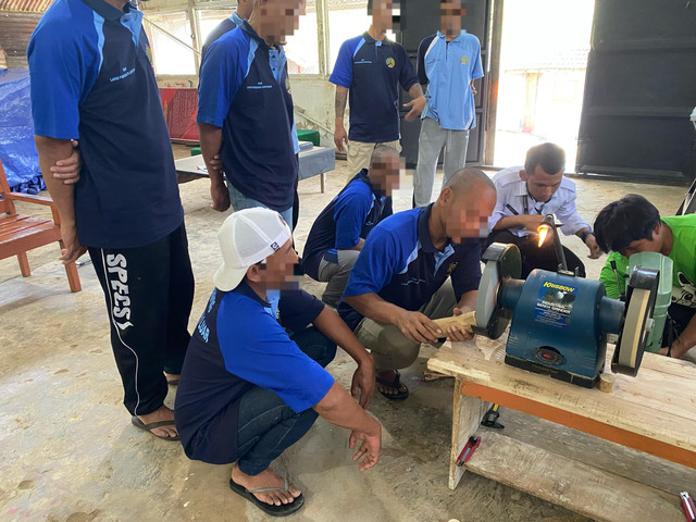 WBP Ikuti Pelatihan Handicraft Kayu Kopi, Kalapas Tekankan Aspek Pembinaan