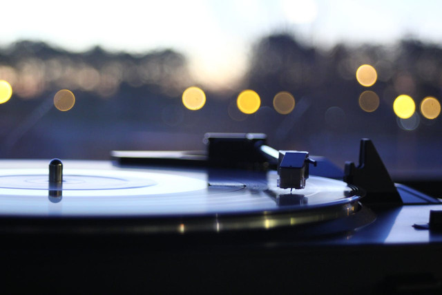 Lirik lagu Like A Sunny Day OST The First Frost. Foto hanya ilustrasi, bukan yang sebenarnya. Sumber: Pexels/Bob Clark