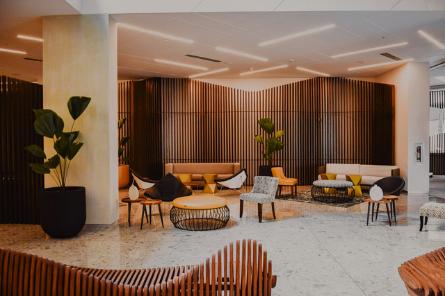 Lounge di Bandara Juanda. Foto Hanya Ilustrasi, Bukan Sebenarnya. Sumber Unsplash Frames For Your Heart