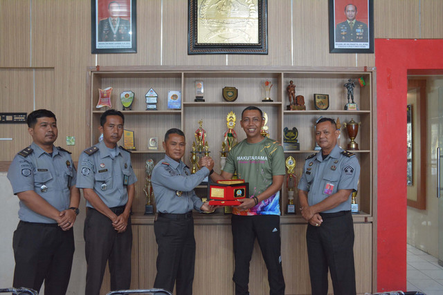 Kalapas Terbuka Kendal koordinasi dengan Dandim 0715/Kendal - Dok Humas Lapas Terbuka Kendal