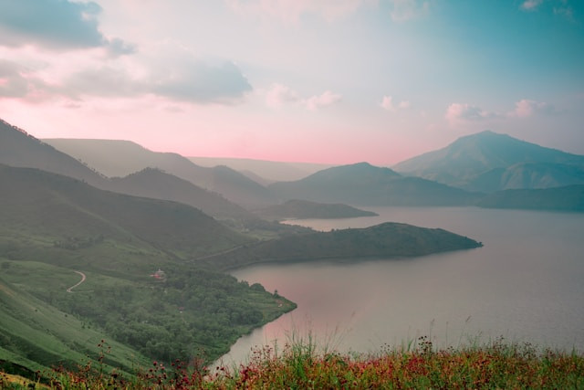 Bukit Sidihoni. Foto hanyalah ilustrasi, bukan tempat yang sebenarnya. Sumber: Unsplash/supardi sinaga