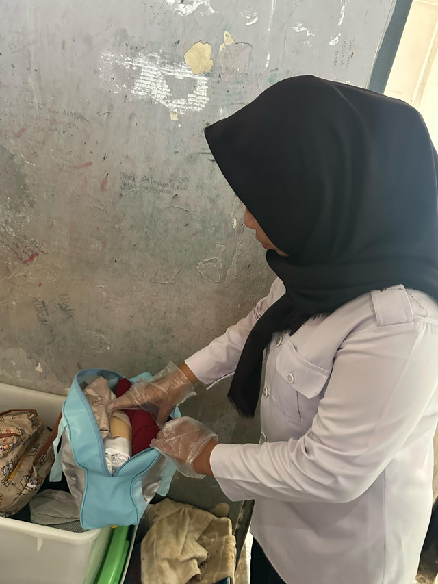 Jaga Stabilitas dan Keamanan, Lapas Perempuan Palembang Lakukan Razia RutinKamar