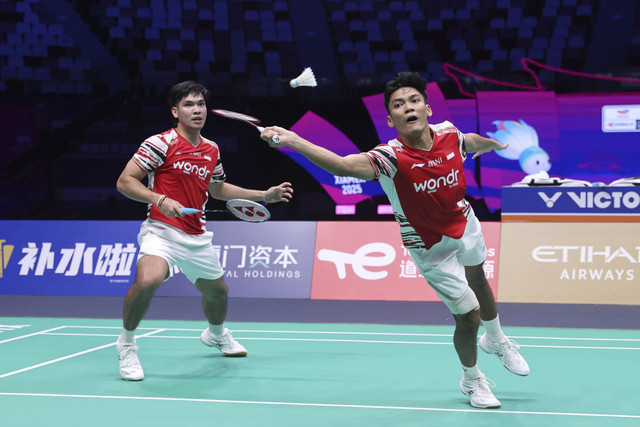 Muhammad Shohibul Fikri/Daniel Marthin saat Piala Sudirman 2025 di Fenghuang Gymnasium, Xiamen, China. Foto: Dok. PBSI