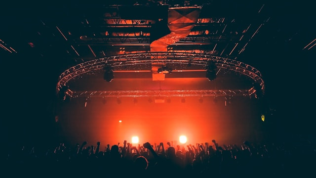 Tips Nonton Konser J-Hope BTS di Jakarta. Foto hanya ilustrasi bukan sebenarnya. Foto: dok. Unsplash/Jodie Walton