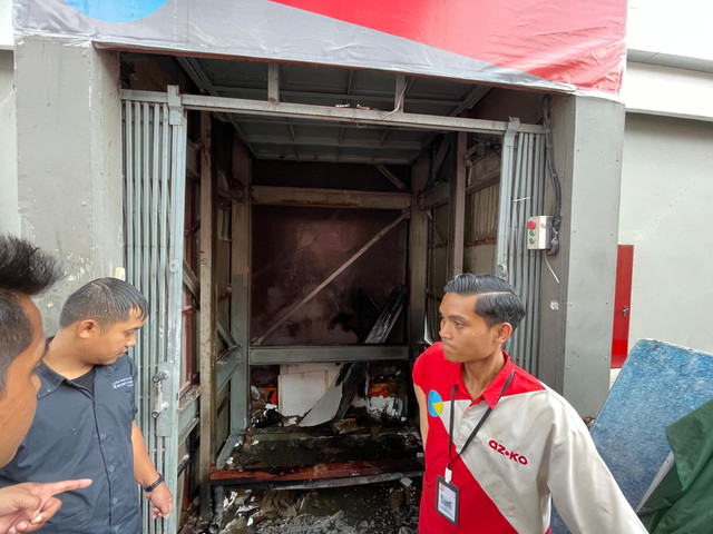 Kondisi lift AZ.KO yang berada di belakang kawasan mega mall. Foto : Rabiansyah/Hi!Pontianak.