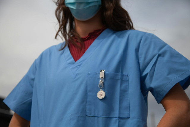 Ners Termasuk Perawat Ahli atau Terampil. Foto Hanya Ilustrasi, Bukan Sebenarnya. Sumber Unsplash MedicAlert UK