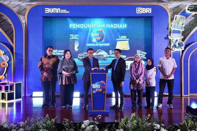 BRI saat mengundi pemenang BRImo FSTVL 2024 di Kantor Pusat BRI, Jl. Jenderal Sudirman, Jakarta, Rabu (30/4). Foto: Dok. BRI