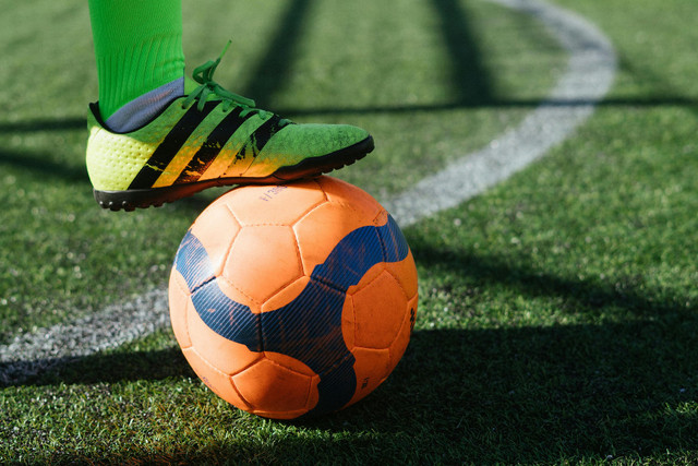 Ilustrasi malut united vs persib tayang di tv mana - Sumber: pexels.com/@rethaferguson