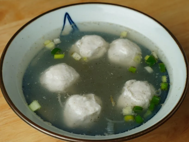 Ilustrasi cara merebus pentol bakso. Sumber: Pexels/Kai-Chieh Chan