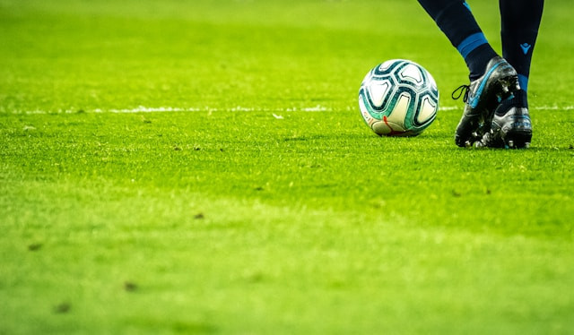 Ilustrasi link dan cara nonton live streaming Barito Putera vs Dewa United. Foto: Unsplash/Emilio Garcia