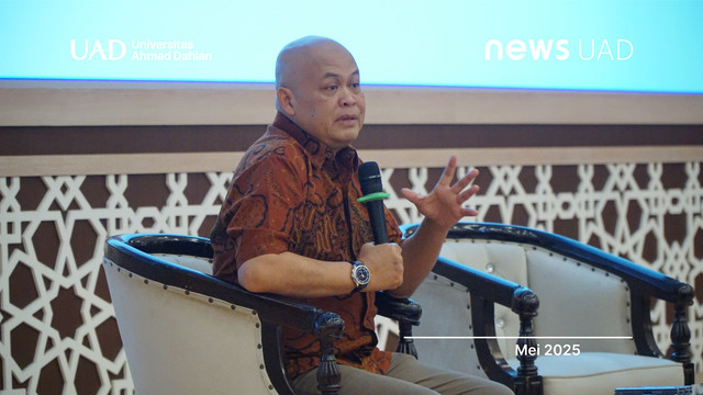 Dr. Purwoko, M.M., selaku dosen Magister Manajemen (MM) Universitas Ahmad Dahlan (UAD) pada Penyampaian Hikmah GBMT 2025 (Dok. Humas UAD)