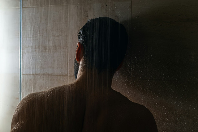 Ilustrasi mandi. Foto: Unsplash