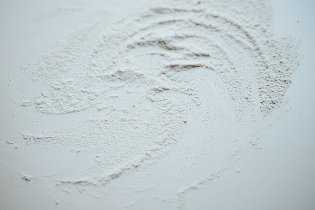 Perbedaan Tepung Sagu dan Tapioka. Foto Hanya Ilustrasi, Bukan Sebenarnya. Sumber Unsplash Nathan Dumlao