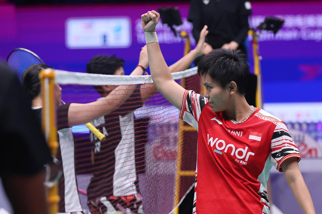 Lanny Tria Mayasari/Siti Fadia Silva Ramadhanti saat bertanding di Piala Sudirman 2025 yang digelar di Fenghuang Gymnasium, Xiamen, China. Foto: Dok PBSI