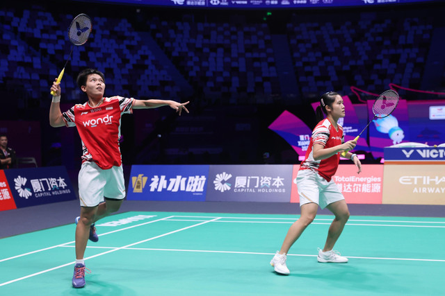 Lanny Tria Mayasari/Siti Fadia Silva Ramadhanti saat bertanding di Piala Sudirman 2025 yang digelar di Fenghuang Gymnasium, Xiamen, China. Foto: Dok PBSI