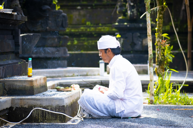 ILustrasi ucapan hari raya kuningan. Foto: Unsplash/ Nova Kusady