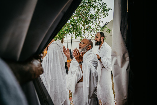 Ilustrasi kumpulan doa haji dan umroh. Foto: Pexels.com/Mido Makasardi ©️