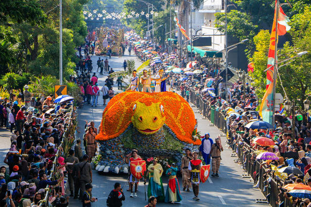Pawai bunga, salah satu kegiatan yang akan digelar dalam rangkaian Hari Jadi Kota Surabaya. Foto: Diskominfo Surabaya