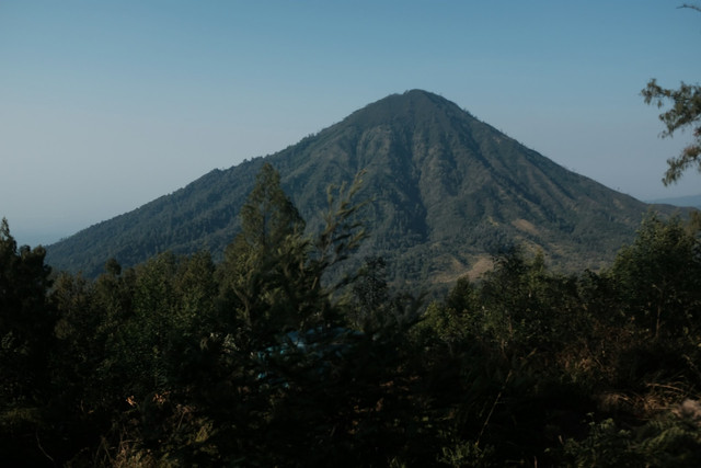 Wisata Gunung Telomoyo. Foto hanya ilustrasi, bukan tempat sebenarnya. Foto: dok. Unsplash/Danish Prakash