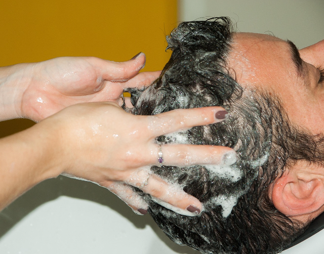 Ilustrasi rekomendasi shampoo non SLS murah. Sumber foto: Pixabay/
