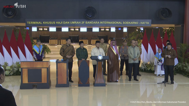 Prabowo Subianto saat peresmian Terminal Khusus Haji dan Umrah 2F Bandara Internasional Soekarno-Hatta, Minggu (4/5/2025). Foto: YouTube/Sekretariat Presiden