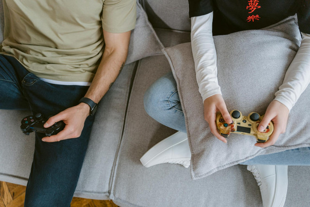 Ilustrasi rekomendasi game PS4 multiplayer. Foto: Pexels.com/Tima Miroshnichenko