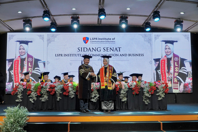 Sesi Pengukuhan Guru Besar