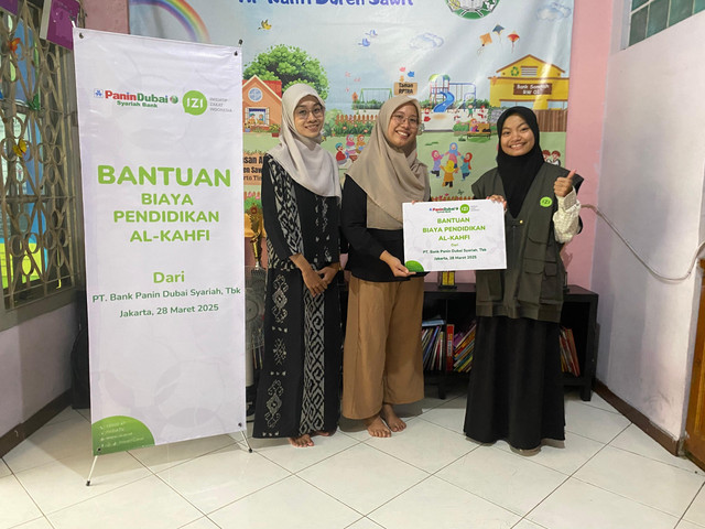 PT. Bank Panin Dubai Syariah Tbk & IZI Bantu Tunggakan Pendidikan 11 Anak Binaan (1)