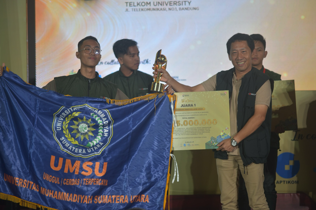 Juara 1 Anugerah Innovillage 2024, Universitas Muhammadiyah Sumatera Utara, Hydrotech: Implementasi Smart Greenhouse Hidroponik Berbasis IOT dan Machine Learning melalui Pemanfaatan Energi Terbarukan (Solar Panel) untuk Meningkatkan Ekonomi dan Produktivitas Pertanian Ibu-Ibu PKK di Desa Sambirejo Timur. Foto: Dok. Telkom