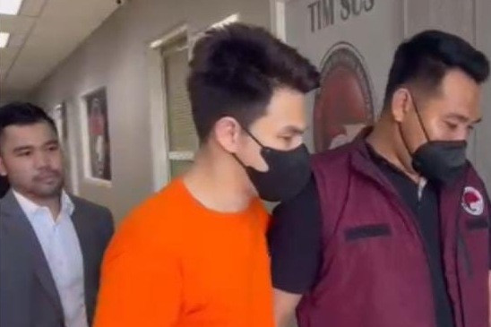 Rilis kasus Vape berisi obat keras yang menjerat Jonathan Frizzy. Foto: Vincentius Mario/kumparan