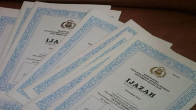 Ilustrasi ijazah. Foto: Antara