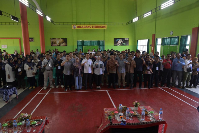 DPR dan BGN mensosialisasikan program Makan Bergizi Gratis di Kedaton, Bandar Lampung. | Foto: Dok Istimewa