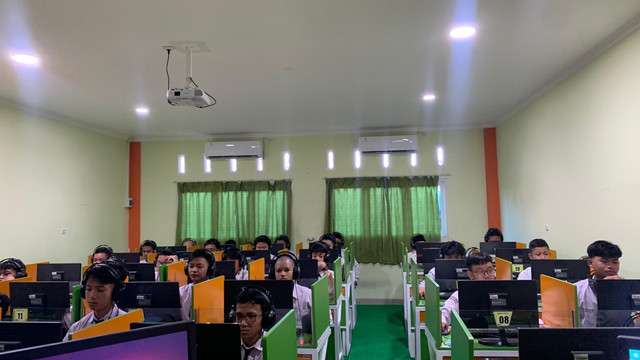 Foto diambil Agastya Putra, saat suasana pembelajaran di yayasan PPTQ Abi-Ummi