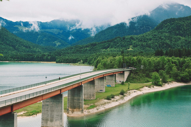 Ilustrasi Mitos Waduk Darma. Foto: Pexels.com/Tobi