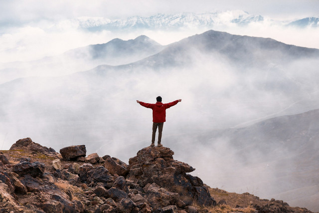 Gunung di Jawa Barat di bawah 2000 mdpl, foto hanya ilustrasi, bukan tempat sebenarnya: Unsplash/nasim dadfar