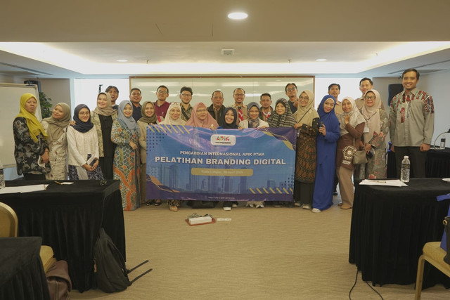 dua dosen UNISA Yogyakarta mengikuti pengabdian masyarakat di Malaysia