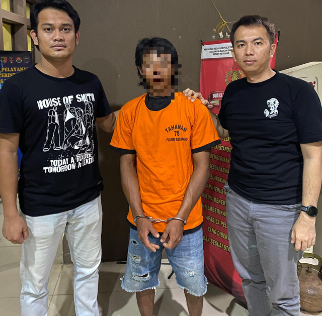 Pelaku pencurian dengan penganiayaan saat berada di Mapolrea Ketapang, Foto: Dok. Polres Ketapang