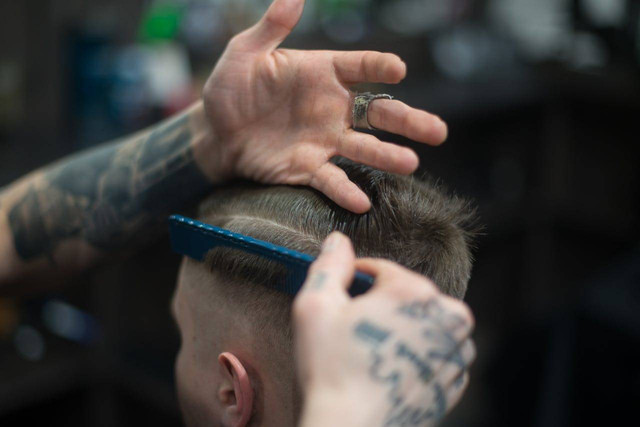 Ilustrasi Model Rambut Korea Tipis Samping. Foto: Shutterstock