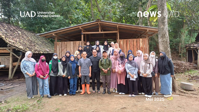 Mahasiswa Biologi Universitas Ahmad Dahlan (UAD) Mengunjungi Praktisi Budidaya Domba (Dok. Yolla)