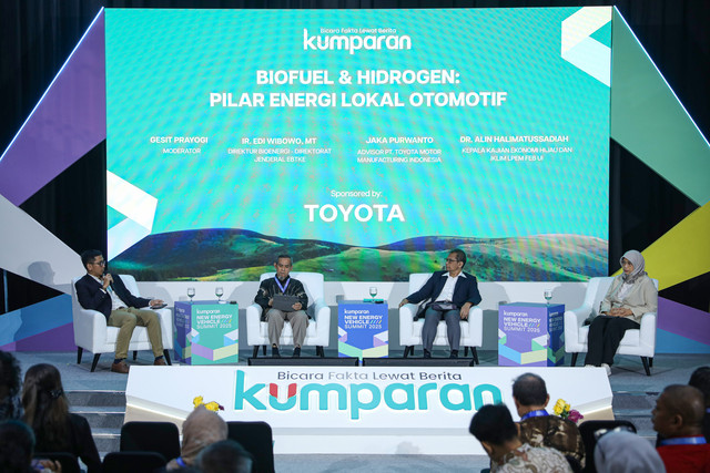 Suasana diskusi pada kumparan New Energy Vehicle Summit 2025 di MGP Space, SCBD Park, Jakarta, Selasa (6/5/2025). Foto: Syawal Febrian Darisman/kumparan
