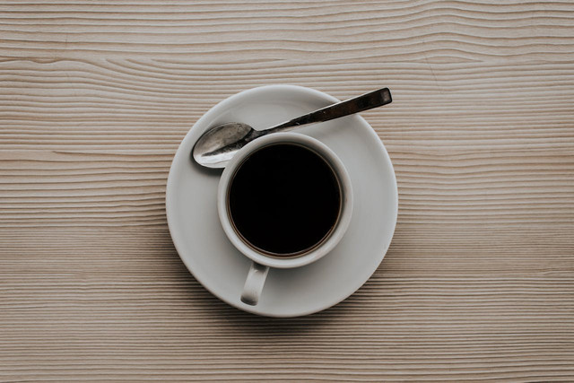 Ilustrasi cara sehat minum kopi. Foto: Pexels