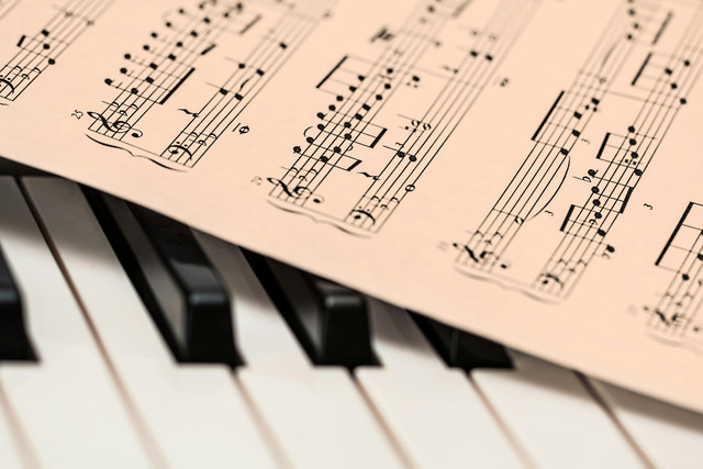 Ilustrasi lirik lagu mengheningkan cipta - Sumber: pexels.com/@pixabay/